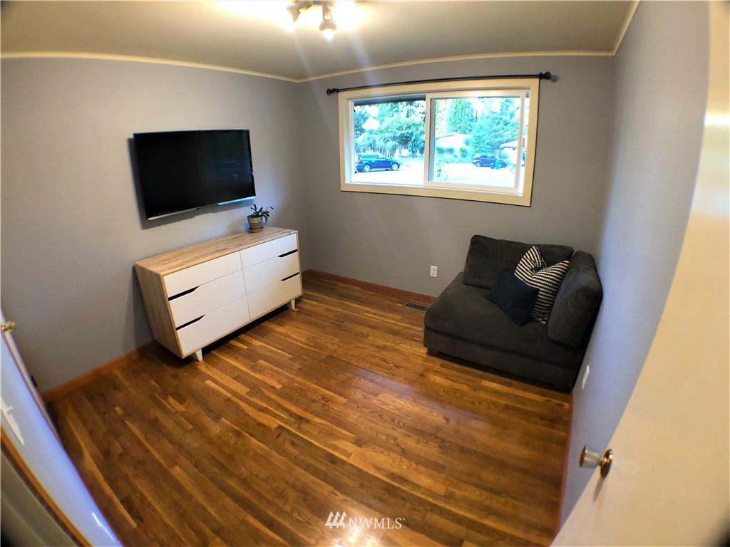 13709 139th Avenue Southeast Renton, WA 98059 - Photo 13 of 17 Gallery Image 13