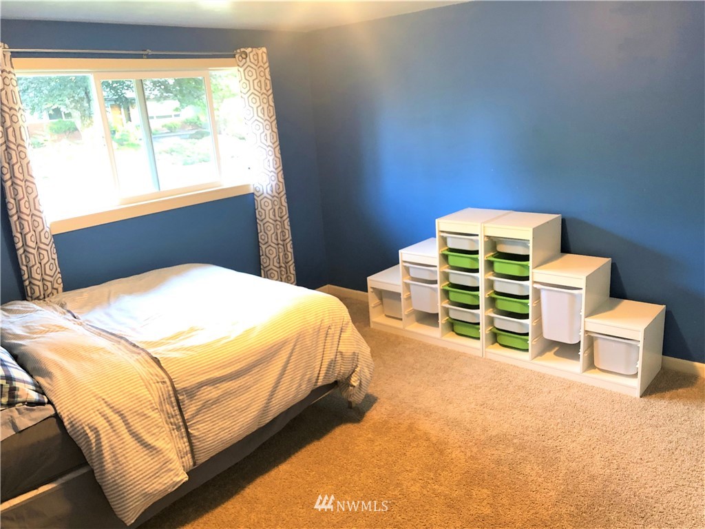 13709 139th Avenue Southeast Renton, WA 98059 - Photo 14 of 17 Gallery Image 14