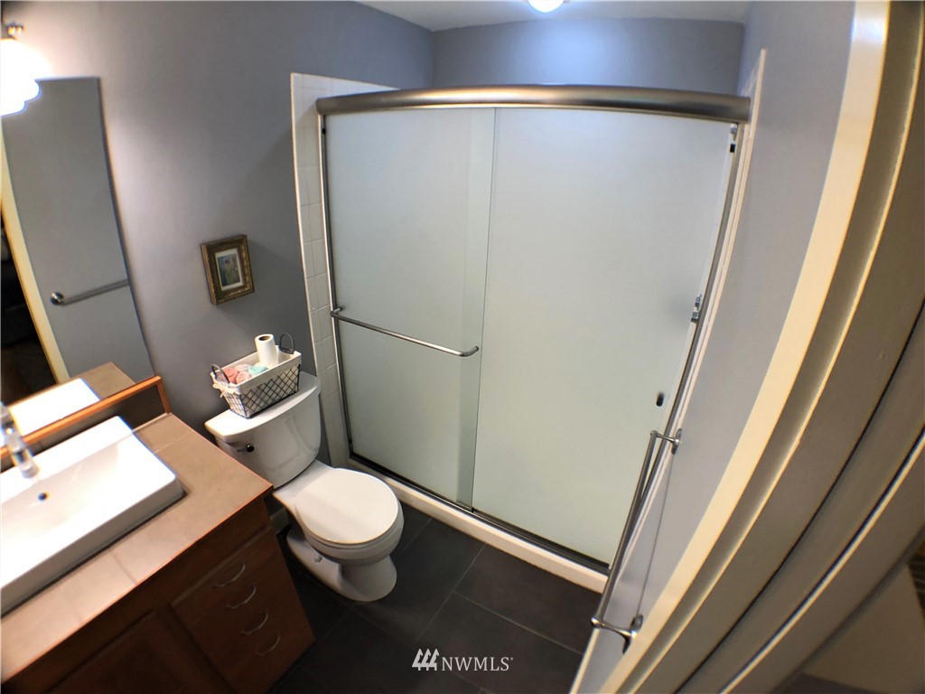 13709 139th Avenue Southeast Renton, WA 98059 - Photo 10 of 17 Gallery Image 10