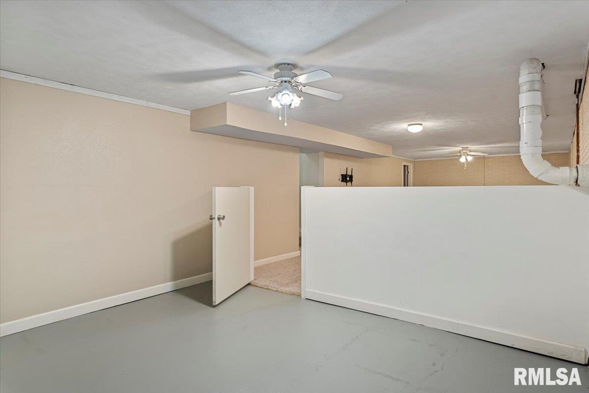 204 Willow Lane Springfield, IL 62707 - Photo 23 of 41 Gallery Image 23