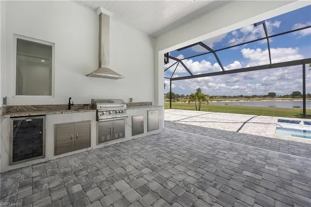 $1,075,000 | 18450 Royal Hammock Boulevard, Naples, FL 34114