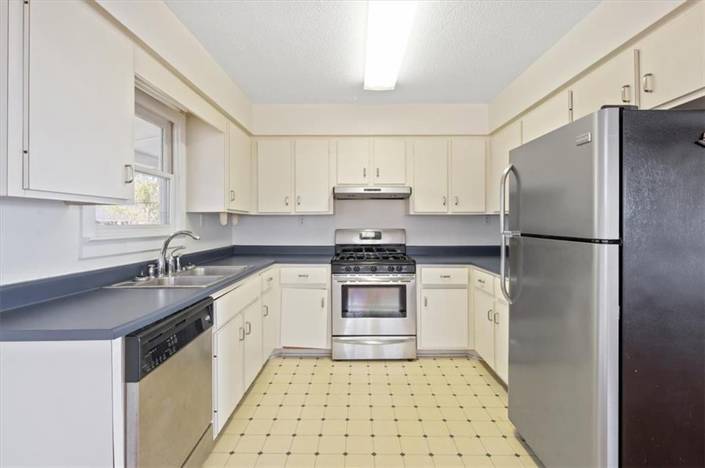 863 Hickory Bluff Road Waverly, GA 31565 - Photo 17 of 49 Photo 17