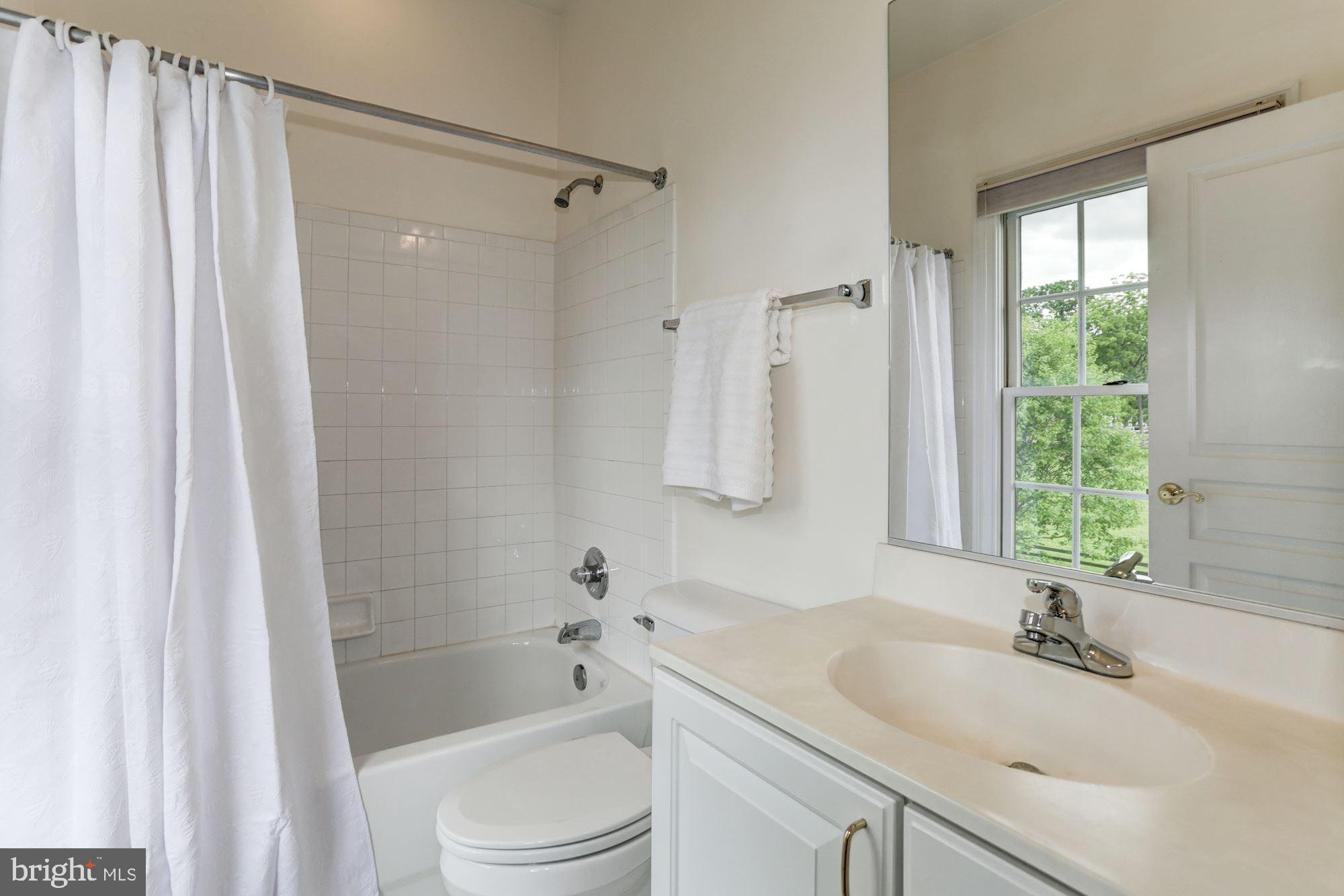 5901 Granby Road Derwood, MD 20855 - Photo 34 of 50 ANOTHER UPPER LEVEL FULL BATH