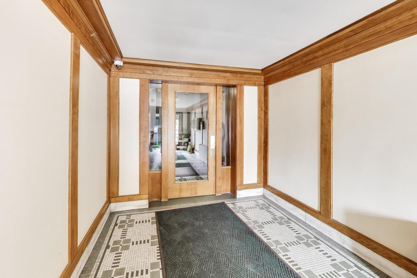 6741 North Sheridan Road, Unit 2S Chicago, IL 60626 - Photo 34 of 35