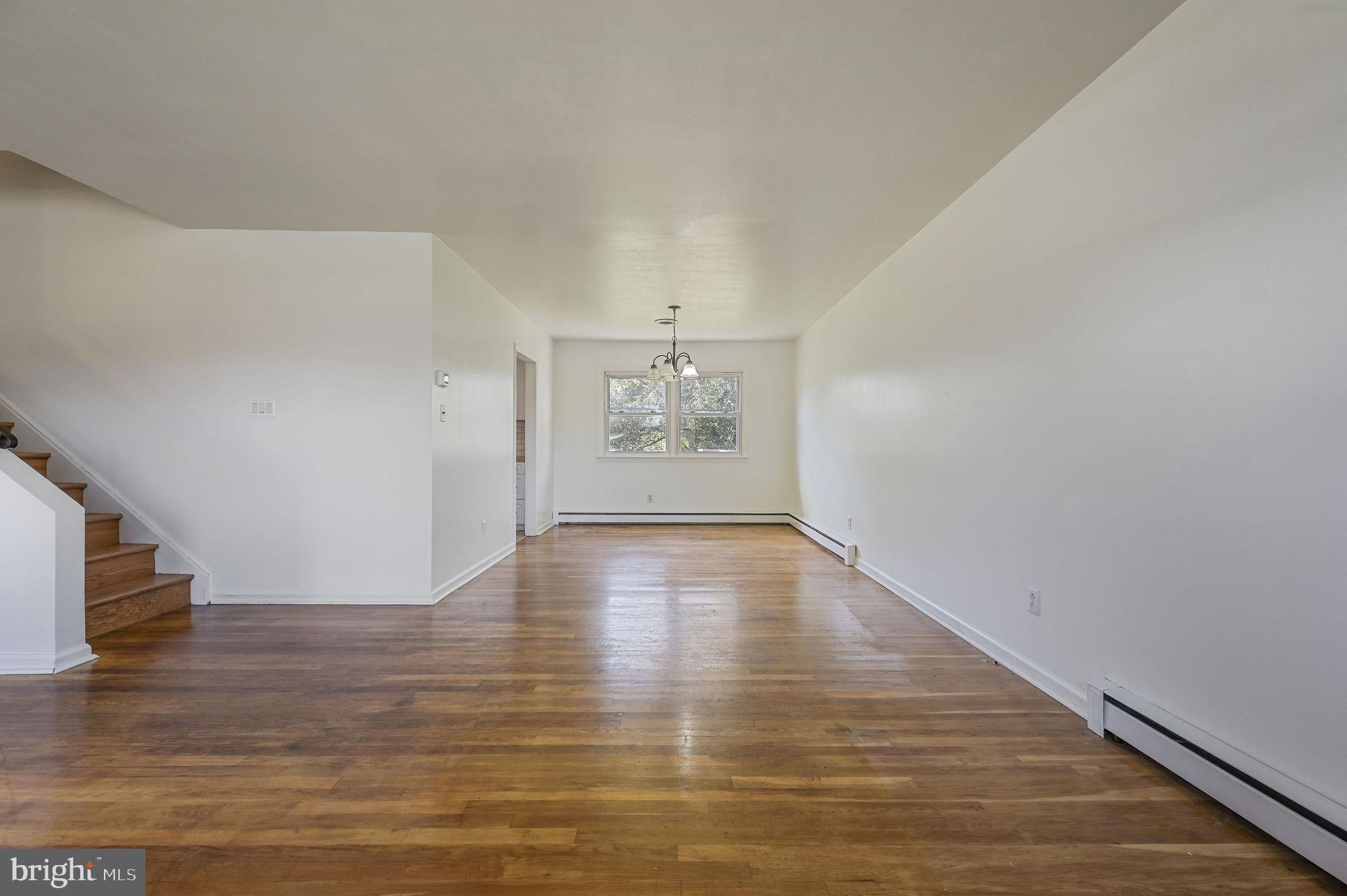 908 South Cass Street Middletown, DE 19709 - Photo 8 of 28 a view of an empty room and window