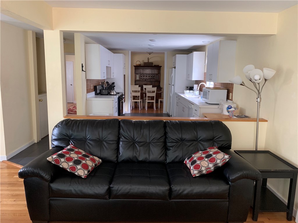 23 Carey Street Newport, RI 02840 - Photo 11 of 30