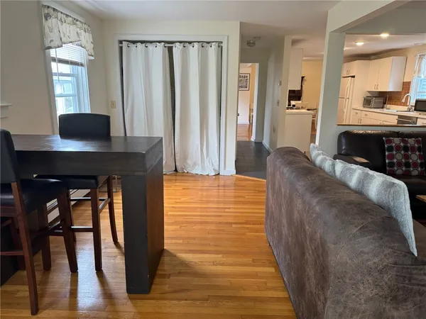 $3,200 | 23 Carey Street, Newport, RI 02840