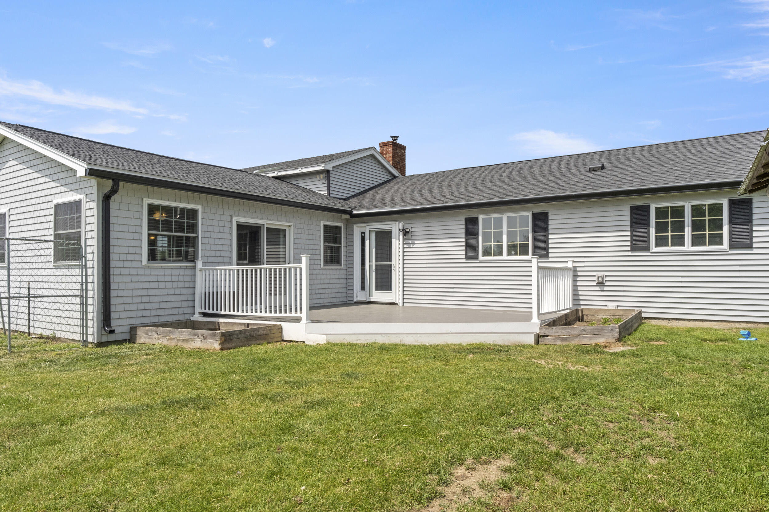 446 Eastern Avenue Augusta, ME 04330 - Photo 7 of 45 446_eastern_ave-exterior-8