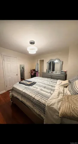 a view of bedroom with furniture