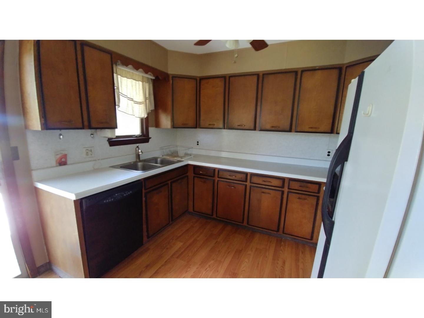 1346 Tagart Road Pennsburg, PA 18073 - Photo 2 of 7 Kitchen