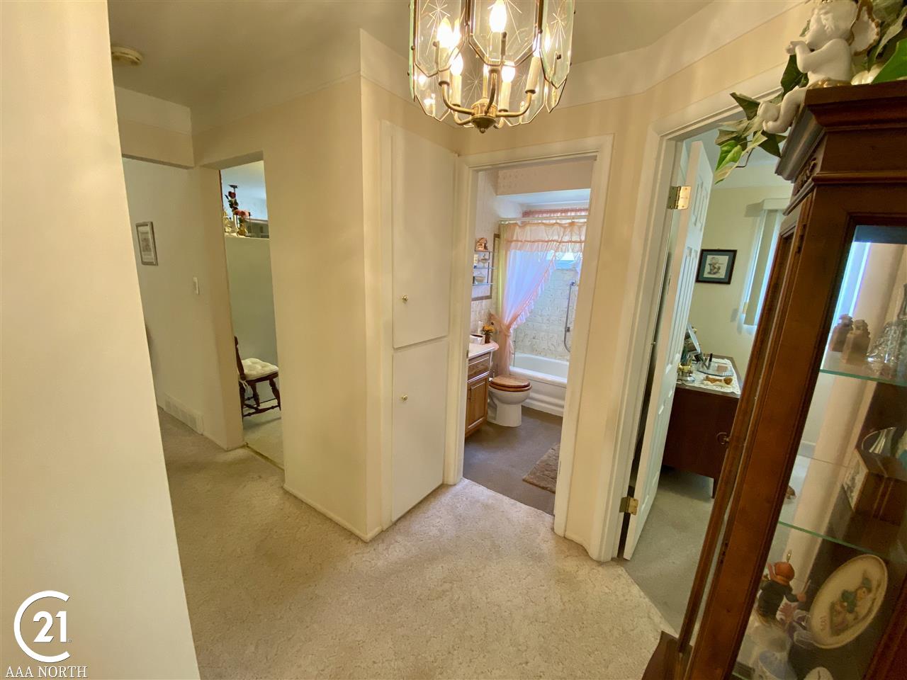 32130 Kelly Road Roseville, MI 48066 - Photo 17 of 30 Gallery Image 17