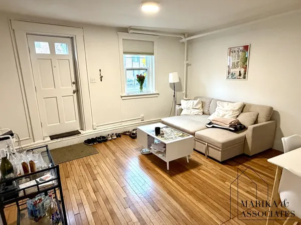 $3,200 | 576 Washington Street, Unit 7, Brookline, MA 02446