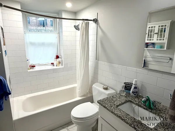 $3,200 | 576 Washington Street, Unit 7, Brookline, MA 02446