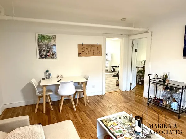 $3,200 | 576 Washington Street, Unit 7, Brookline, MA 02446