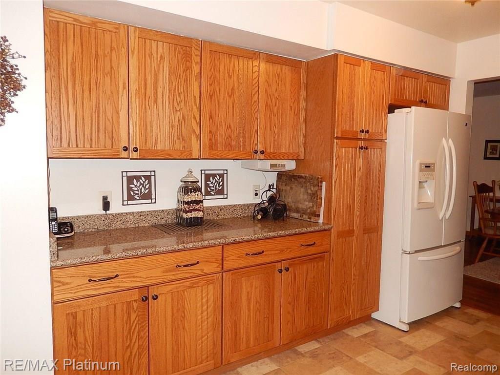 7442 Herbst Road Brighton, MI 48114 - Photo 23 of 70 23.JPG