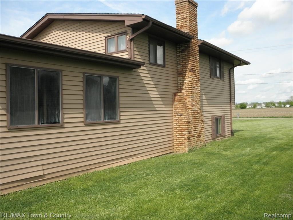 8500 Sharp Road Swartz Creek, MI 48473 - Photo 39 of 42 P1010009.jpg