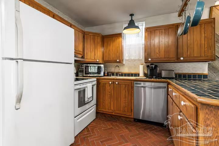 14120 Innerarity Point Road Pensacola, FL 32507 - Photo 7 of 15