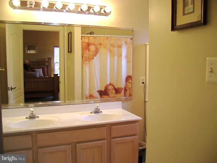 813 Crestview Road Philadelphia, PA 19128 - Photo 11 of 21