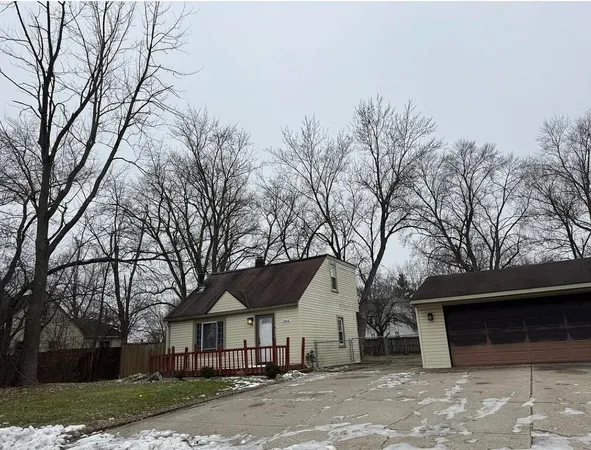 $1,600 | 22641 Albion Avenue, Farmington, MI 48336
