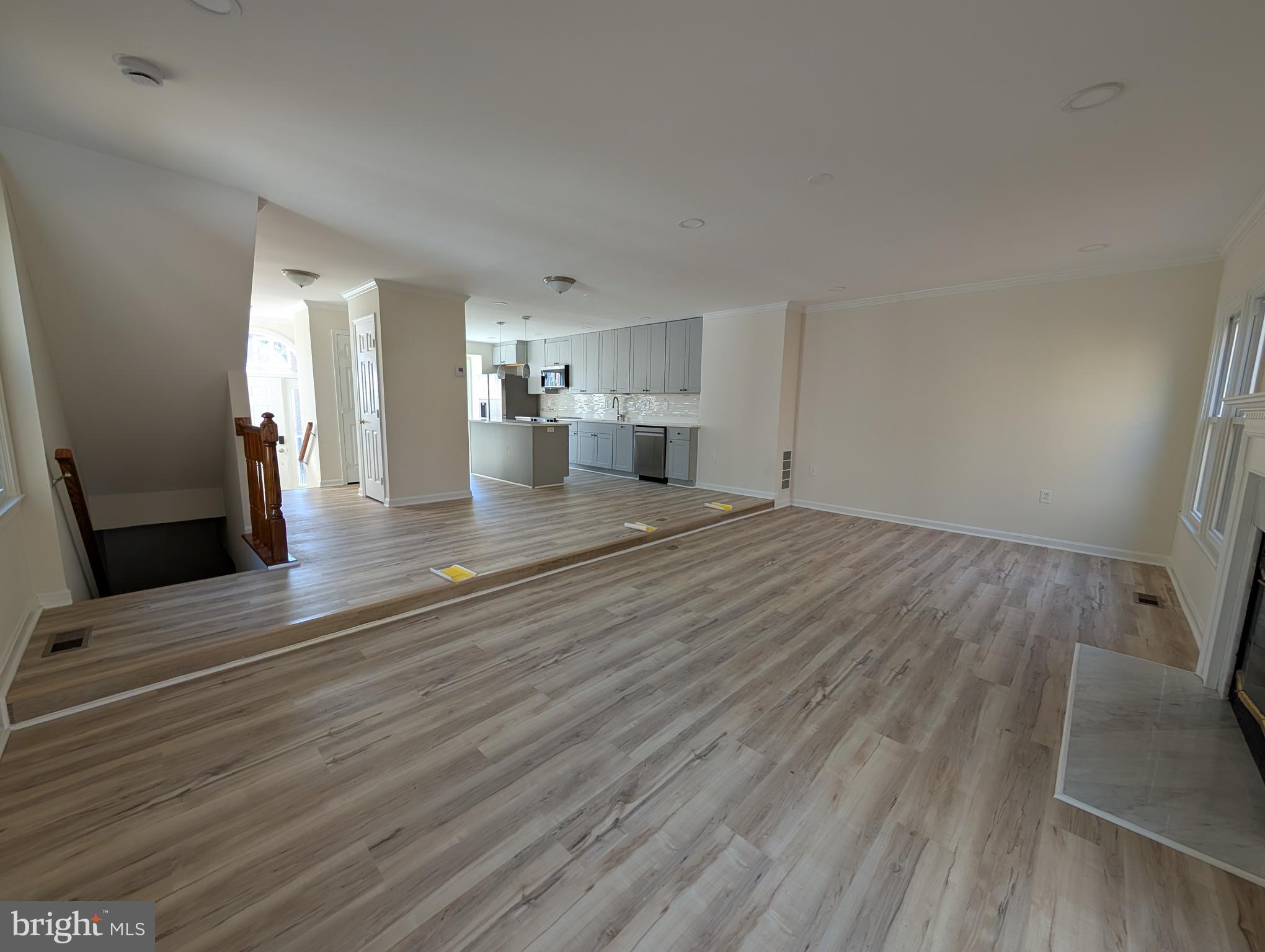8108 Squirrel Run Road Springfield, VA 22152 - Photo 5 of 16 a view of a livingroom with wooden floor