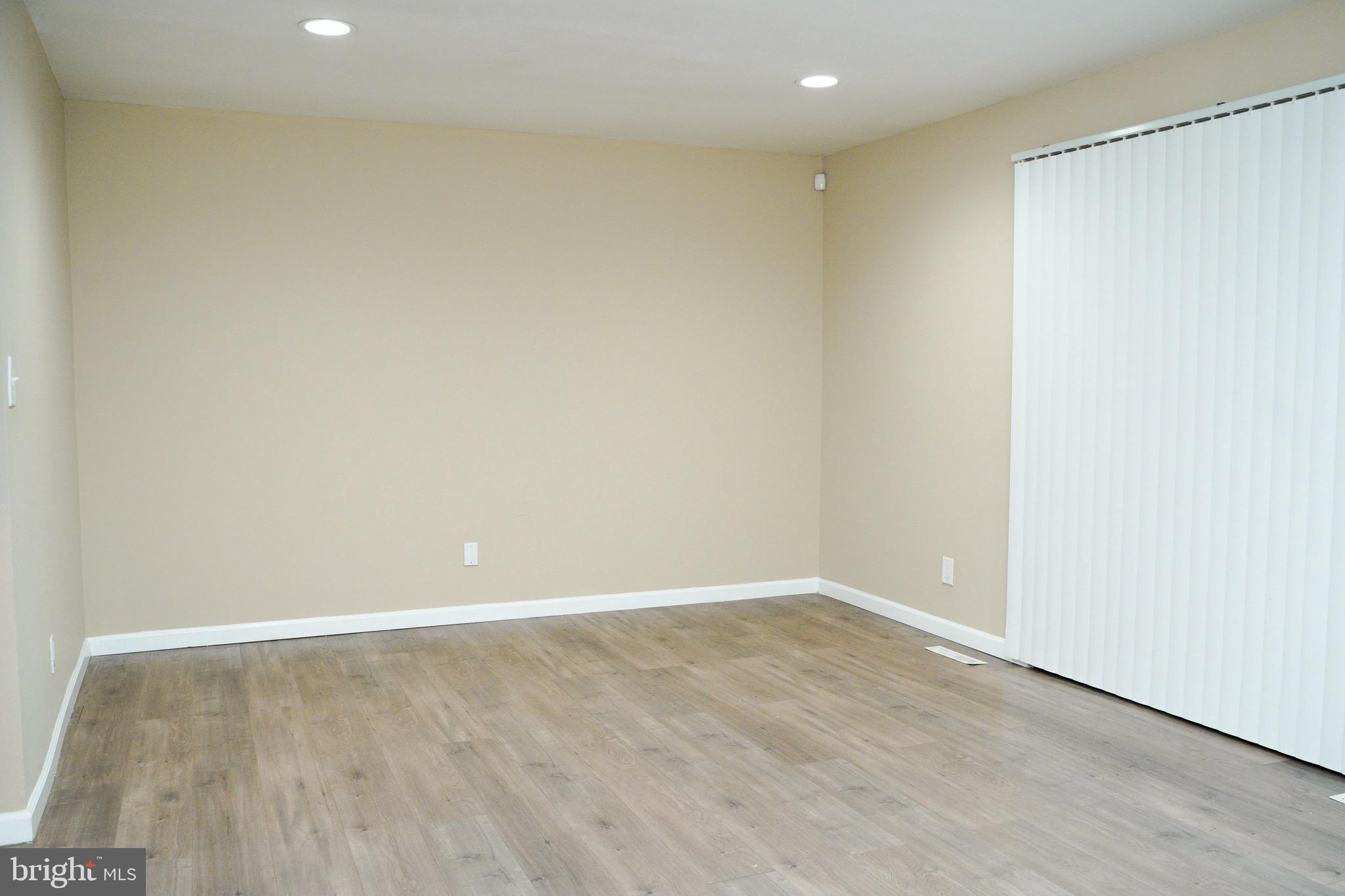 4255 Cayuga Road Randallstown, MD 21133 - Photo 6 of 24 Living room