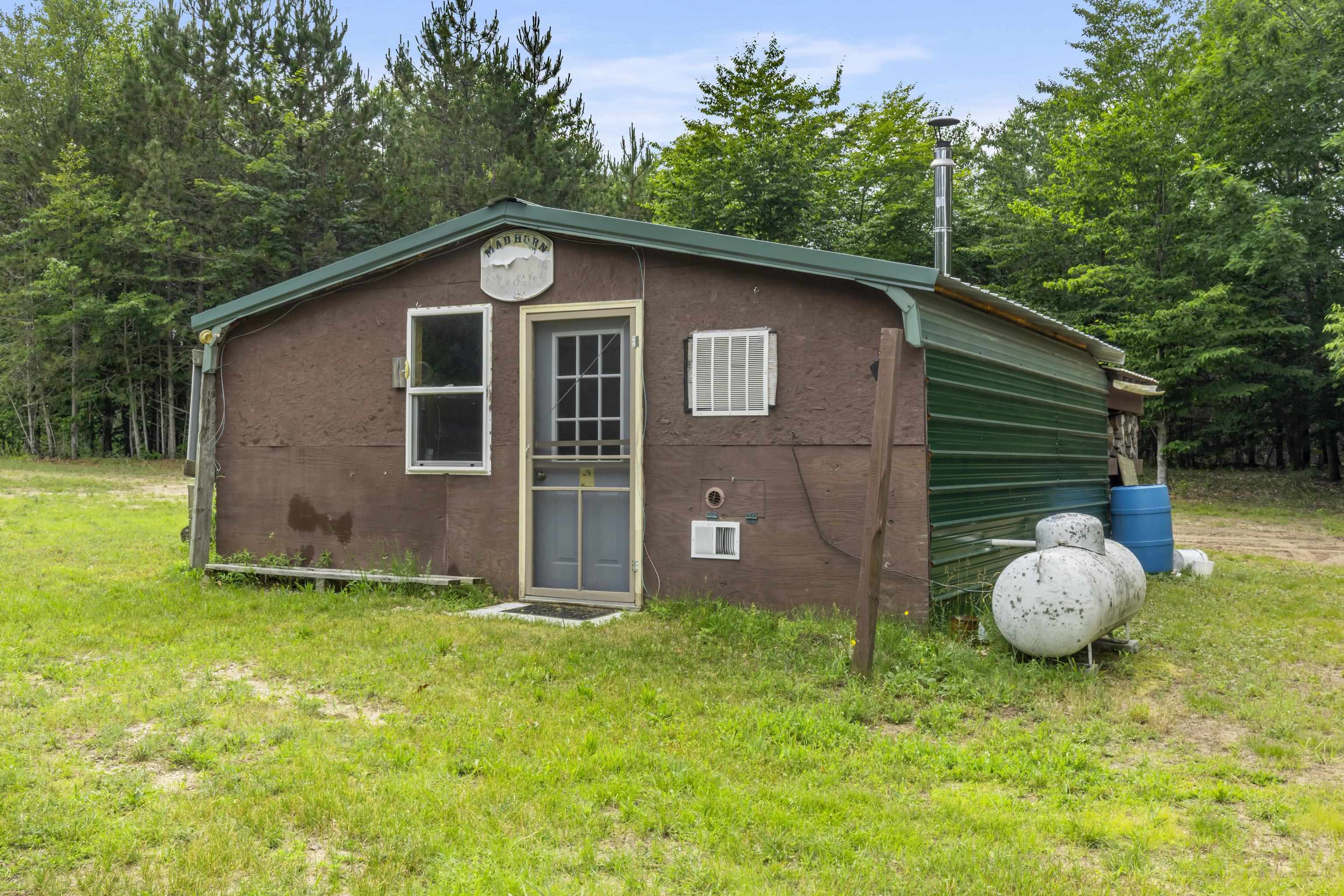 4459 Ely Road Honor, MI 49640 - Photo 31 of 35 1947533-6757177e-fd73-4bc2-b9c4-4a585be52d7d.JPG