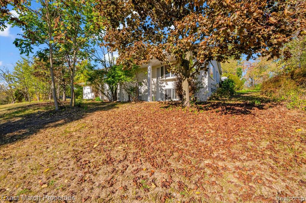 7600 Haley Road White Lake, MI 48383 - Photo 2 of 40