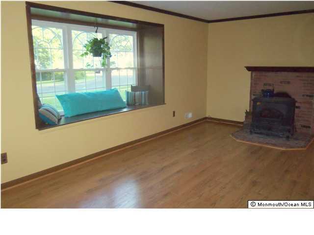 9 Colonial Court Howell, NJ 07731 - Photo 5 of 17 Additional Photo