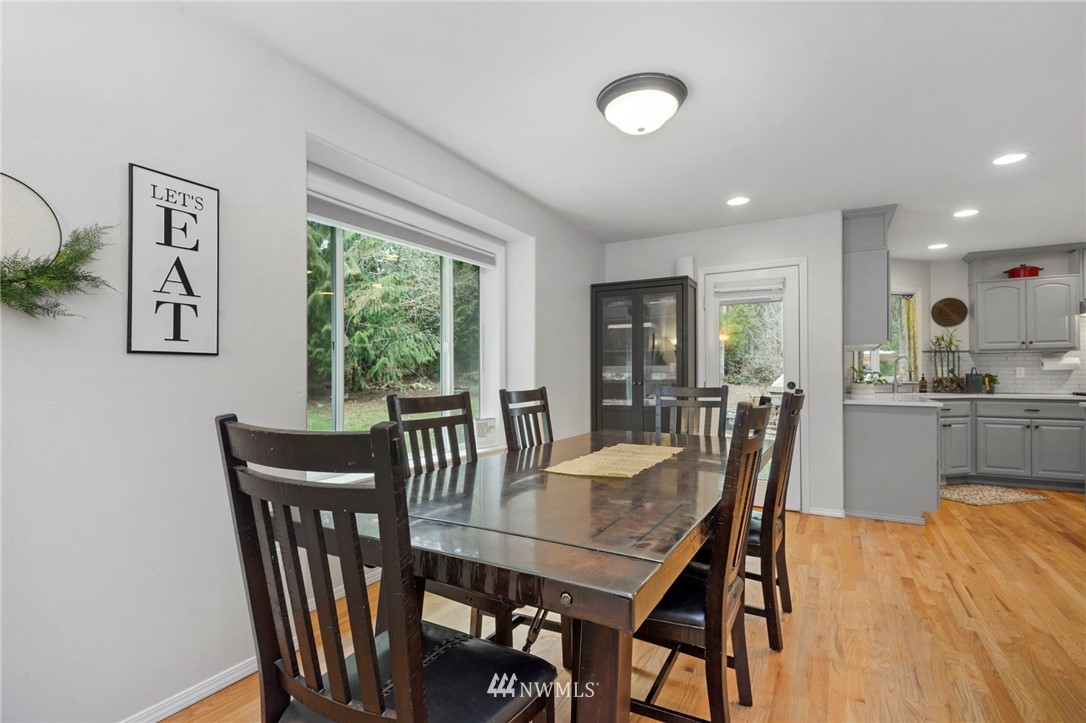 5510 East Collins Road Port Orchard, WA 98366 - Photo 14 of 37 Gallery Image 14