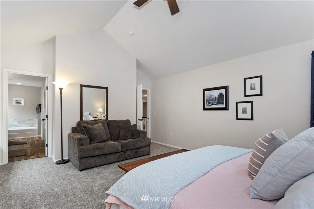 5510 East Collins Road Port Orchard, WA 98366 - Photo 19 of 37 Gallery Image 19