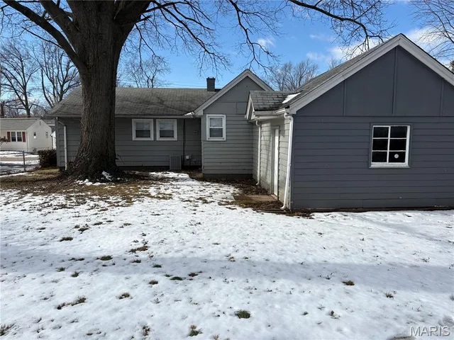 $114,900 | 6042 Hancock Avenue, Berkeley, MO 63134