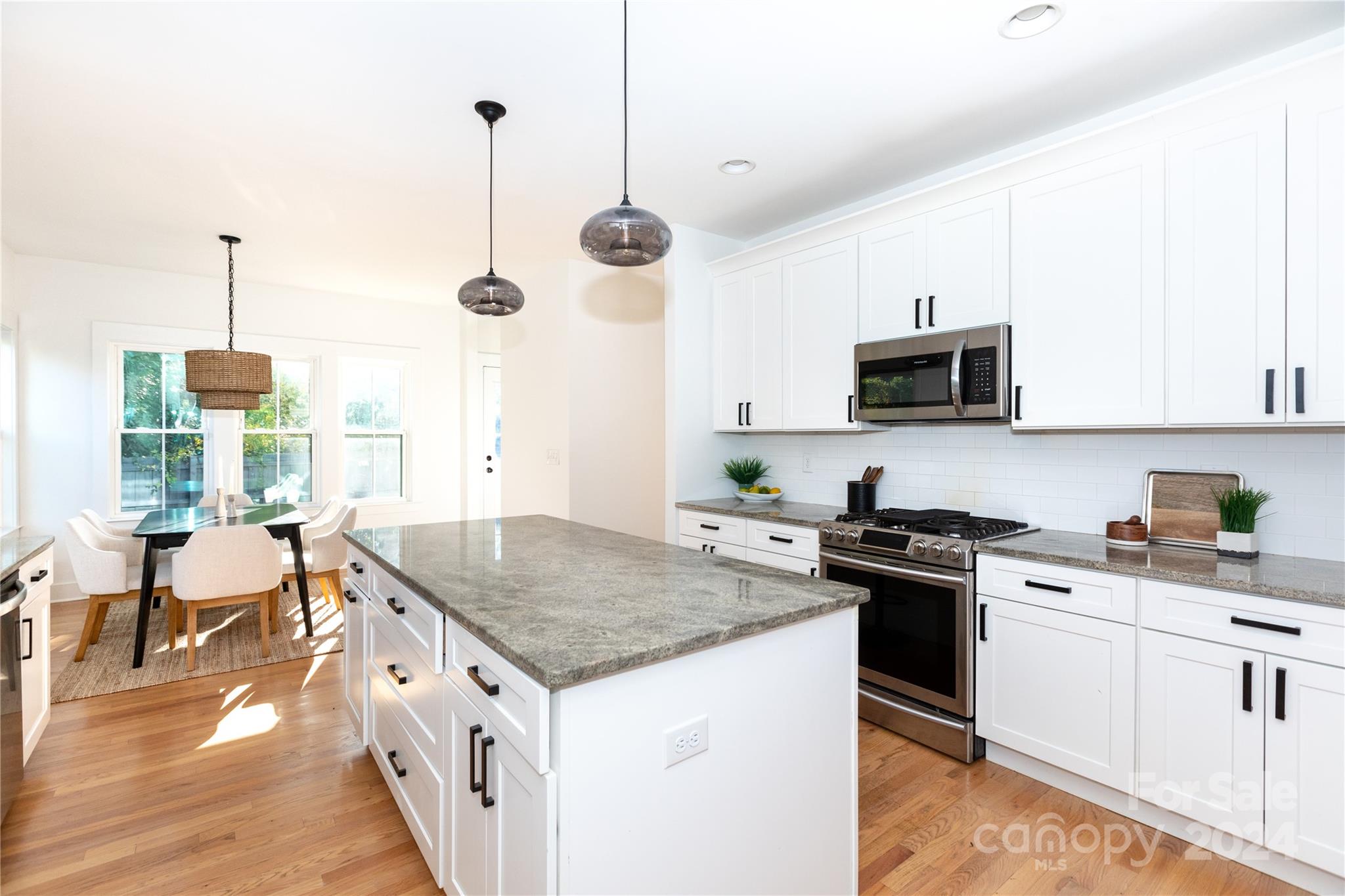 1816 Double Oaks Road Charlotte, NC 28206 - Photo 12 of 35