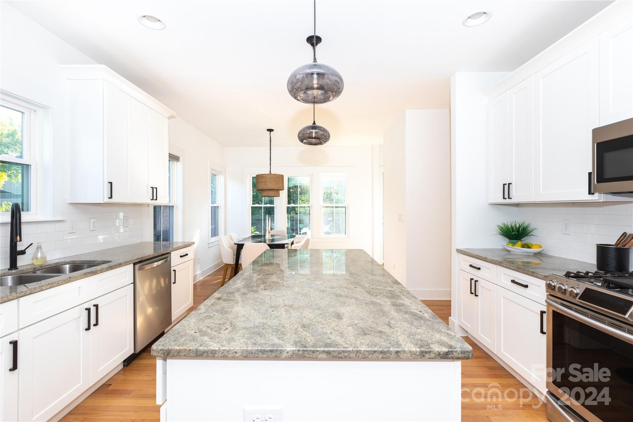 1816 Double Oaks Road Charlotte, NC 28206 - Photo 13 of 35