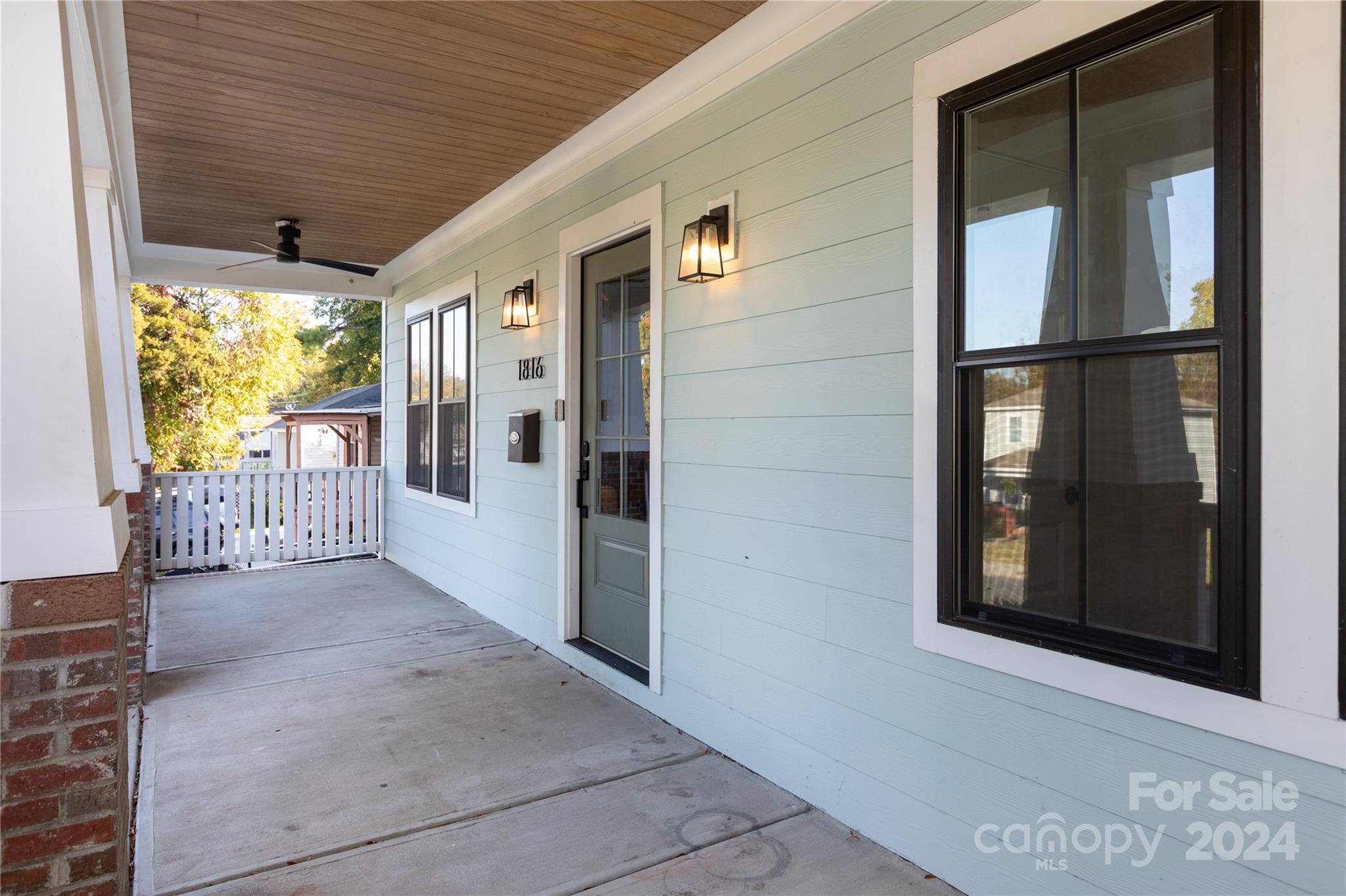 1816 Double Oaks Road Charlotte, NC 28206 - Photo 4 of 35