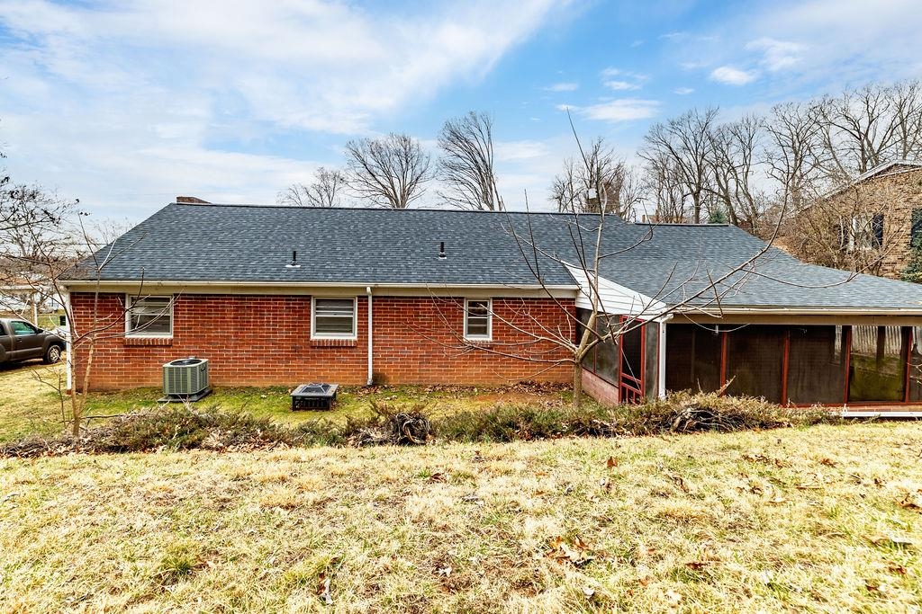 303 Norwood Road Staunton, VA 24401 - Photo 6 of 32 Gallery Image 6