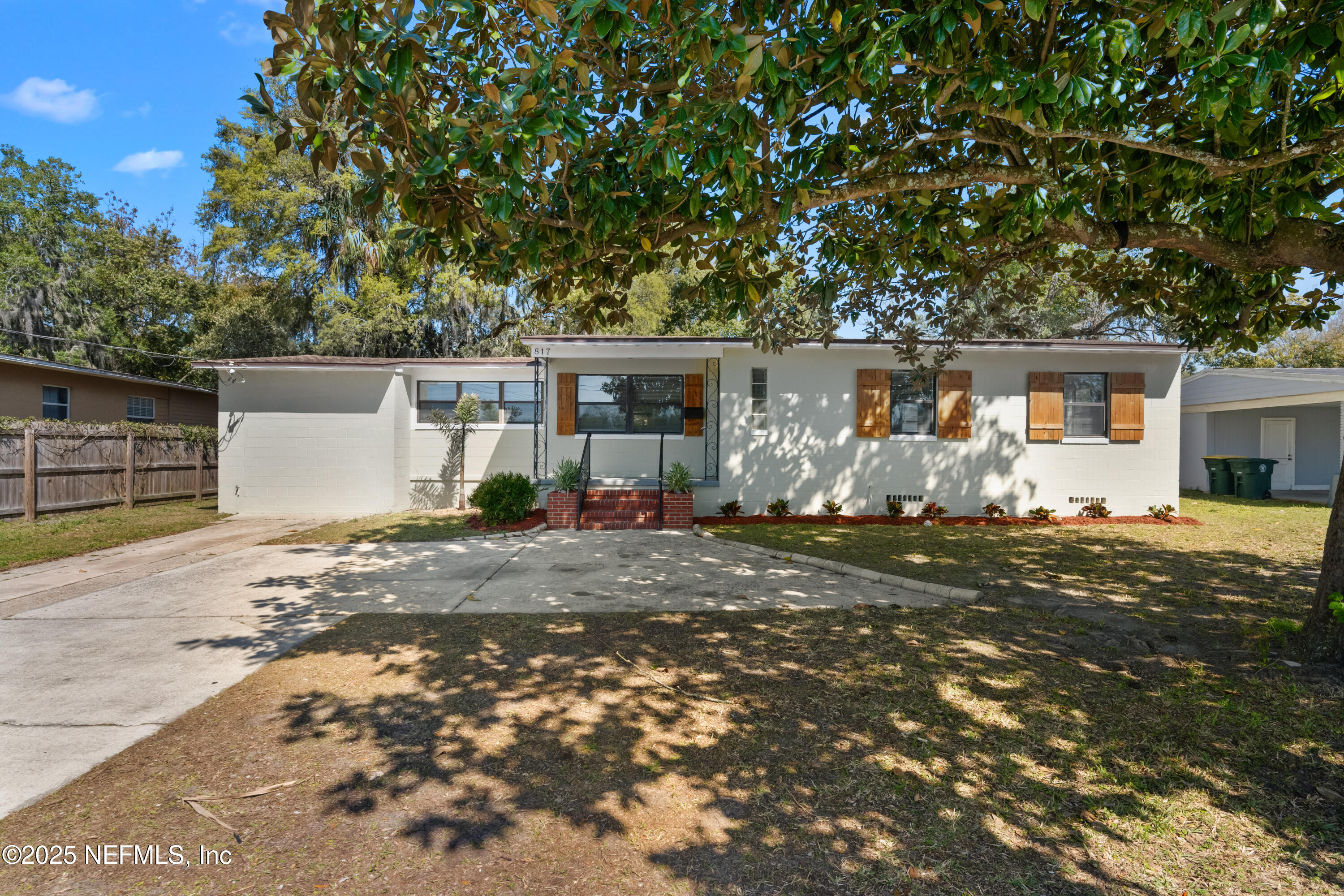 817 Wren Road Jacksonville, FL 32216 - Photo 1 of 36 Front