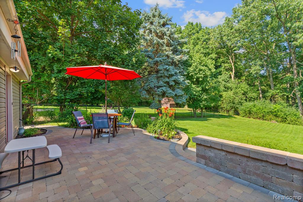 2254 Fairport Road Waterford, MI 48329 - Photo 33 of 48 Gallery Image 33