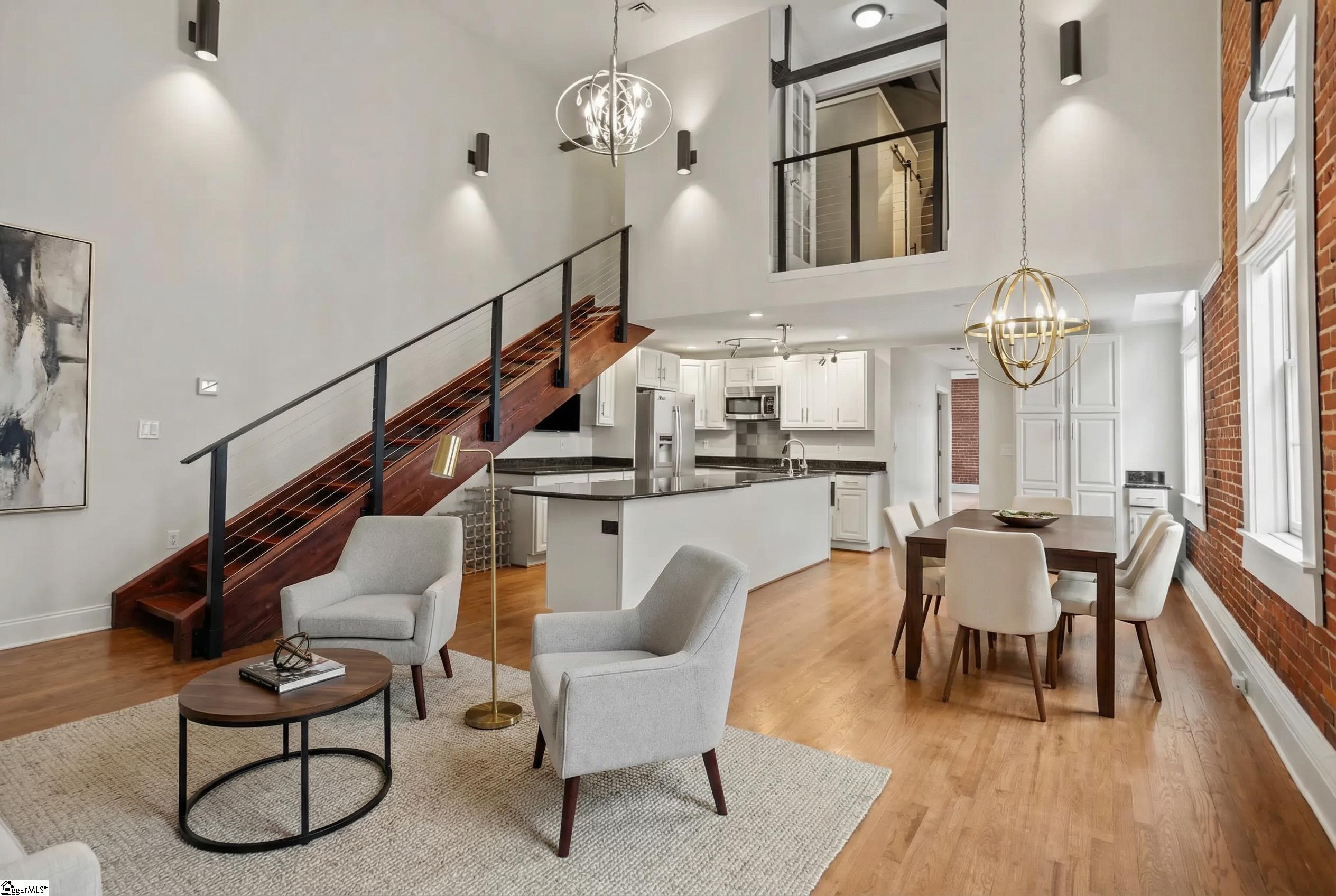 100 West Court Street, Unit 3L Greenville, SC 29601 - Photo 2 of 38