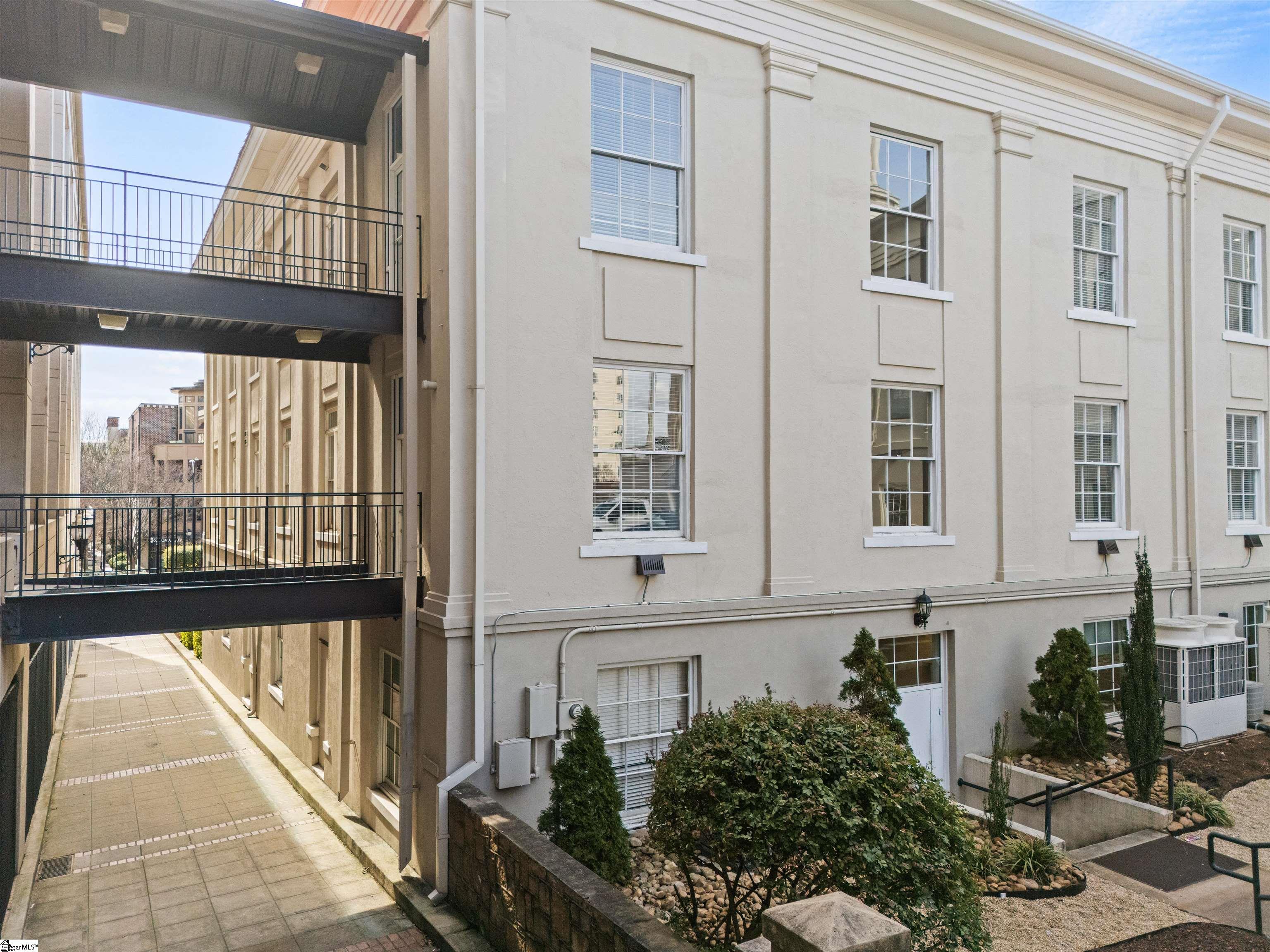 100 West Court Street, Unit 3L Greenville, SC 29601 - Photo 22 of 38