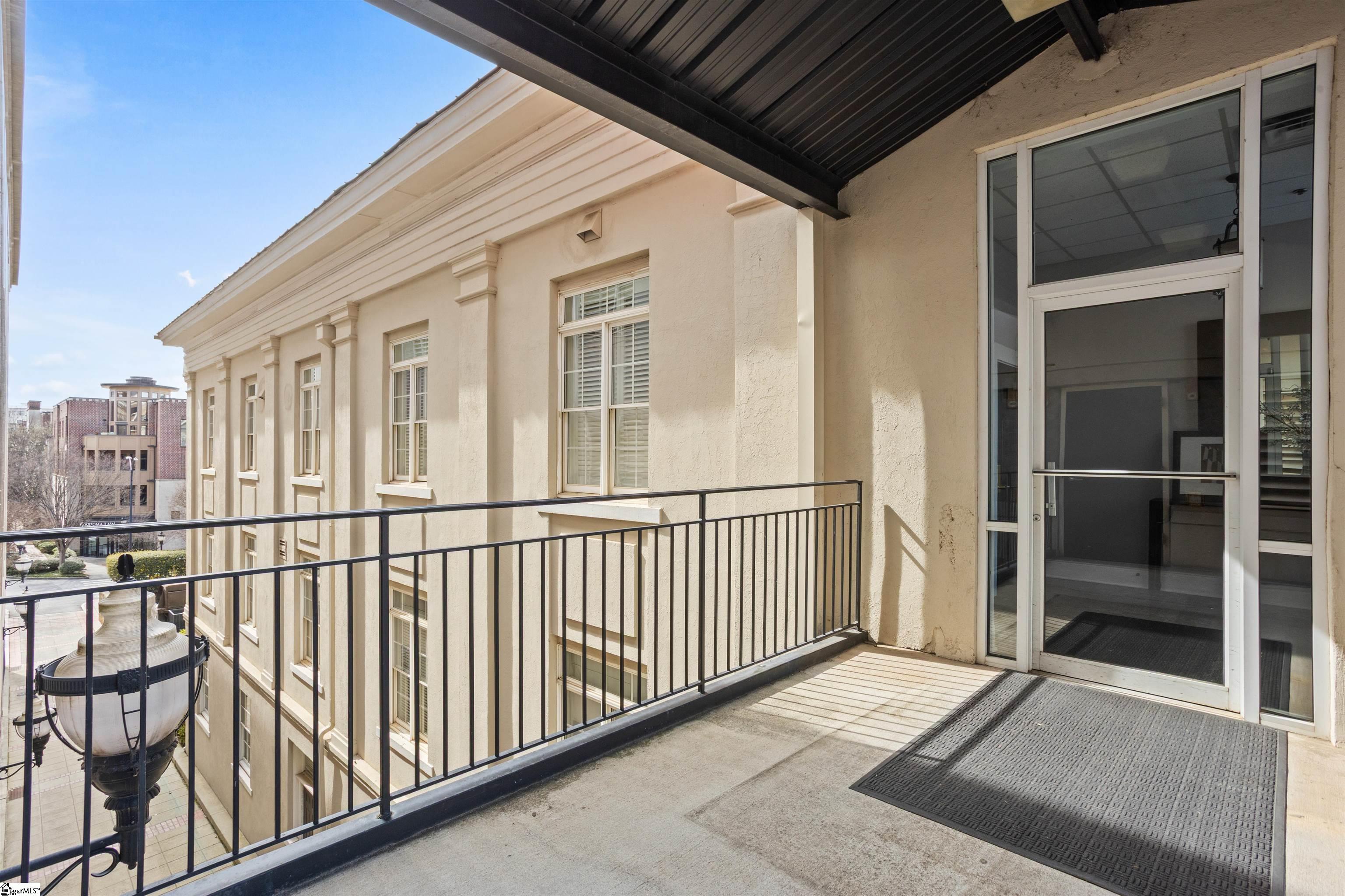 100 West Court Street, Unit 3L Greenville, SC 29601 - Photo 24 of 38