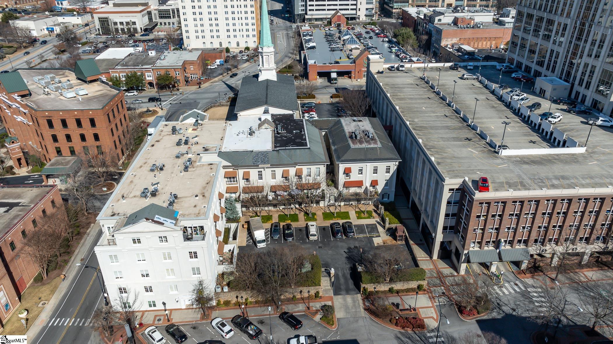 100 West Court Street, Unit 3L Greenville, SC 29601 - Photo 25 of 38