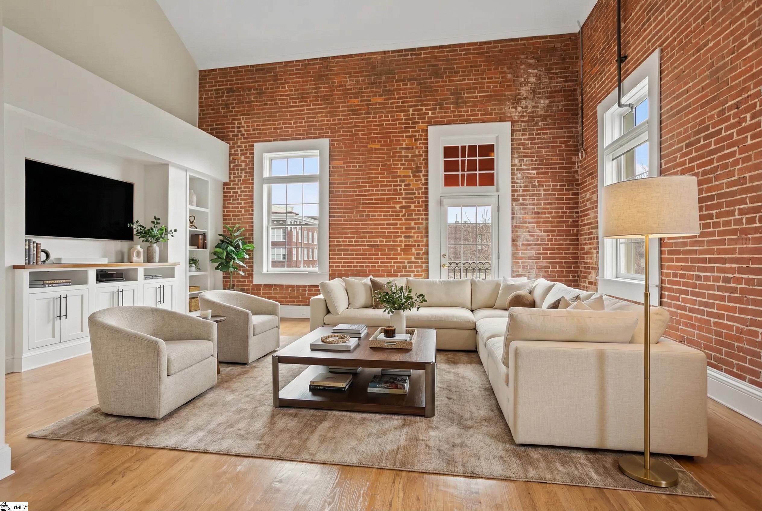 100 West Court Street, Unit 3L Greenville, SC 29601 - Photo 34 of 38