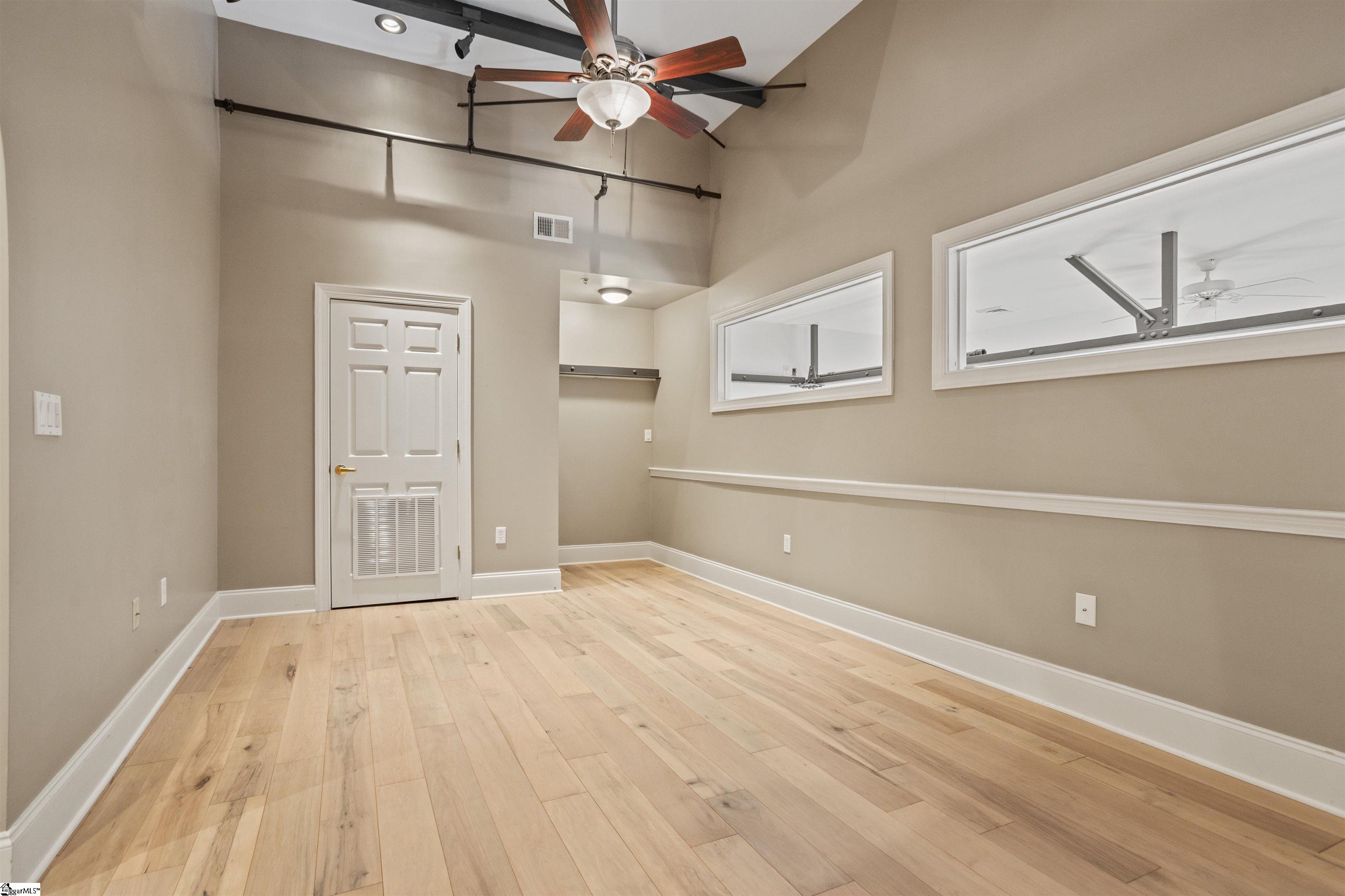 100 West Court Street, Unit 3L Greenville, SC 29601 - Photo 35 of 38