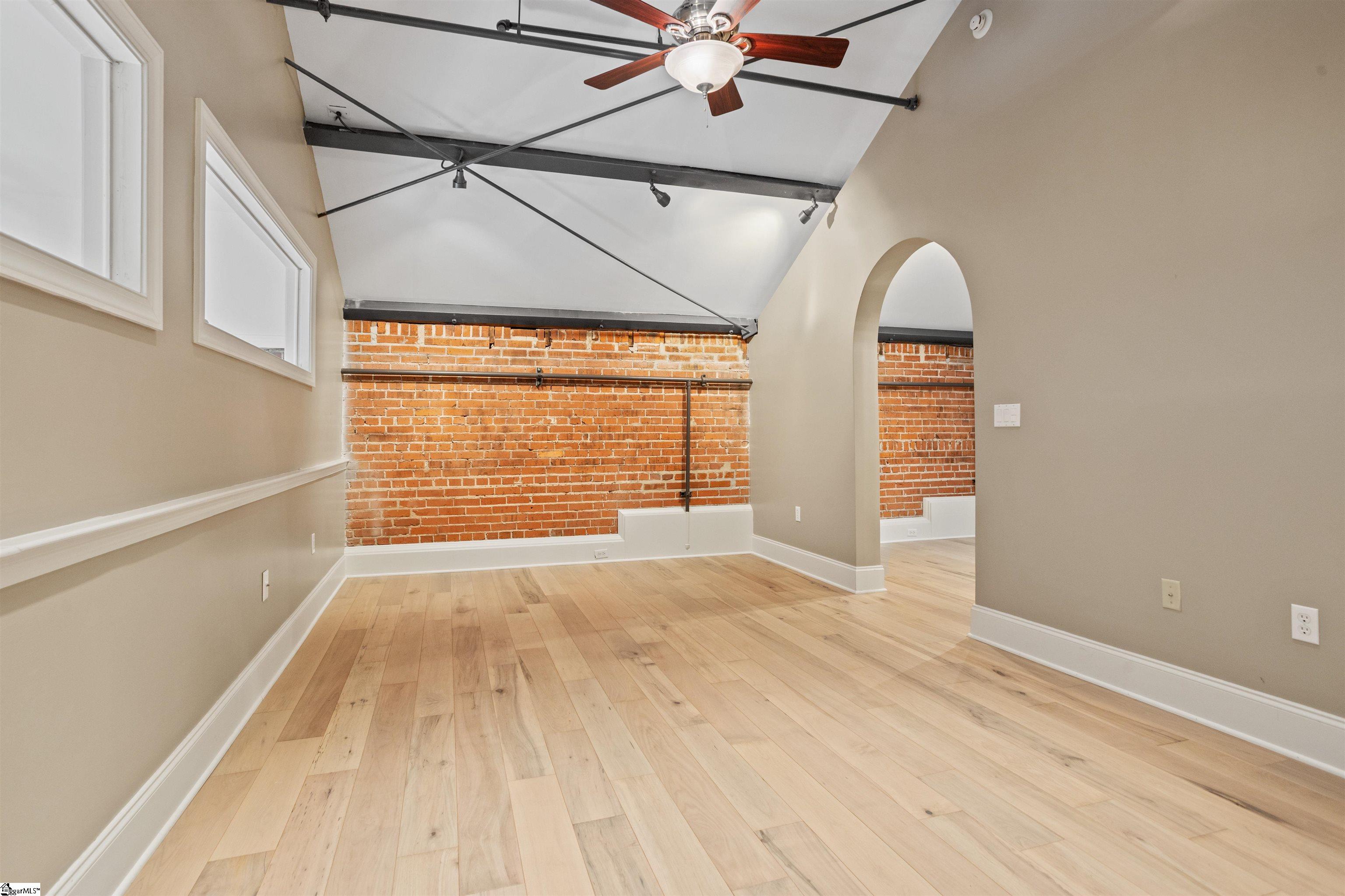 100 West Court Street, Unit 3L Greenville, SC 29601 - Photo 36 of 38