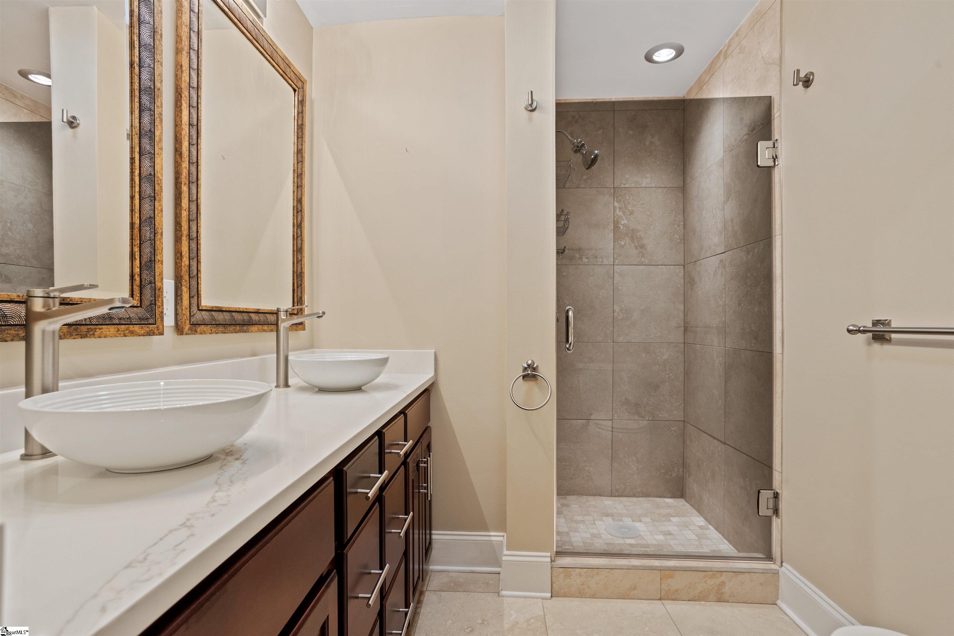 100 West Court Street, Unit 3L Greenville, SC 29601 - Photo 38 of 38