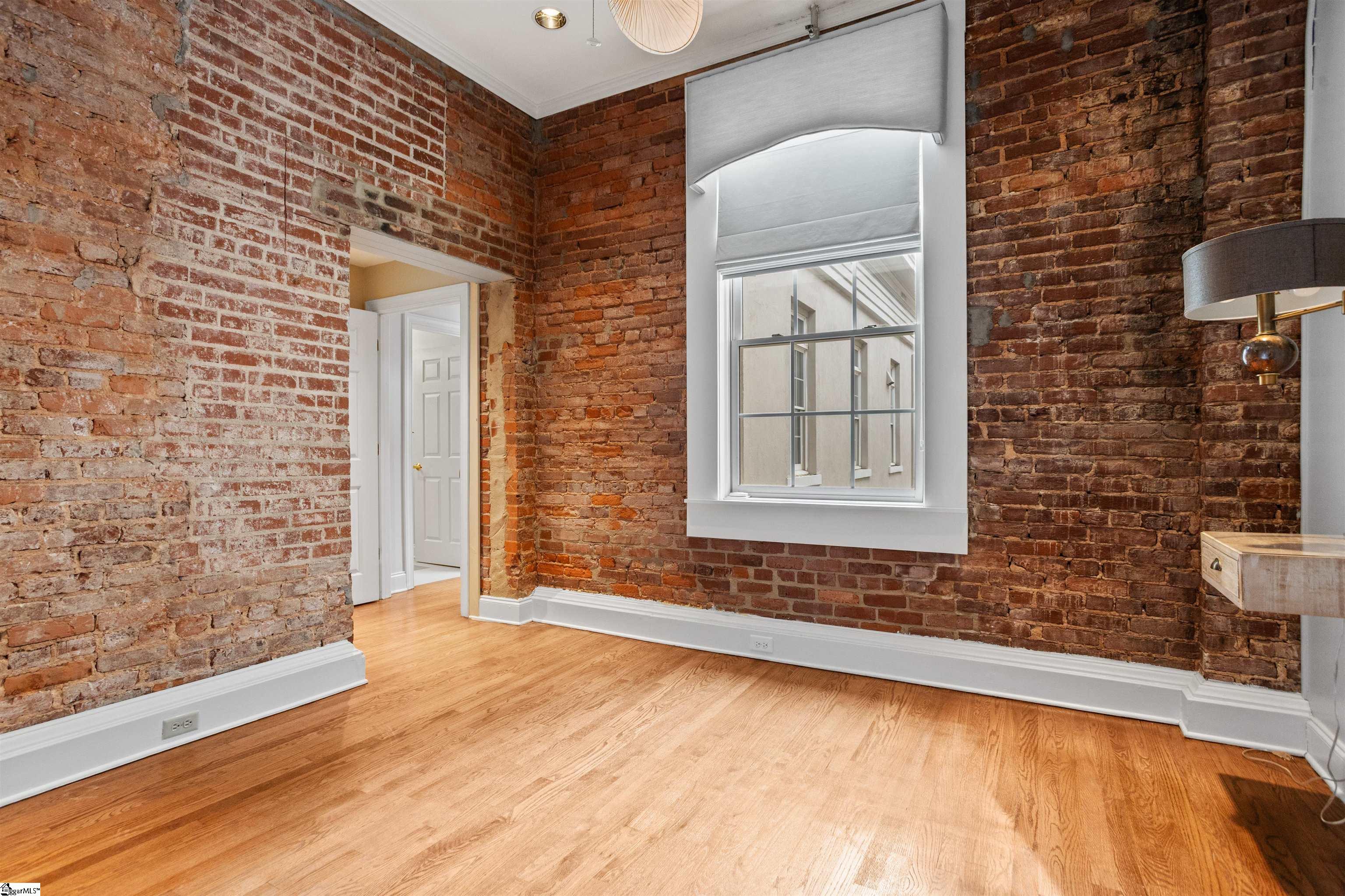 100 West Court Street, Unit 3L Greenville, SC 29601 - Photo 9 of 38