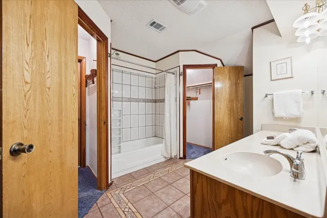 $425,000 | 12902 Mystic Drive, Manchaca, TX 78652