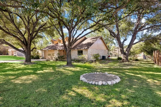$425,000 | 12902 Mystic Drive, Manchaca, TX 78652