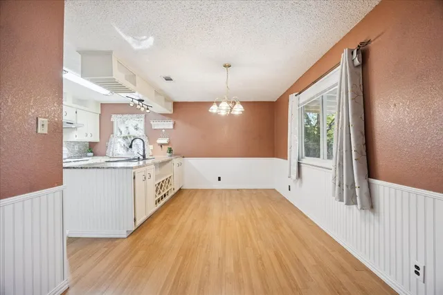 $425,000 | 12902 Mystic Drive, Manchaca, TX 78652