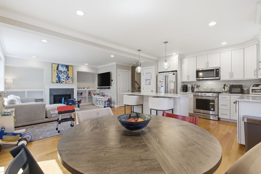 7 Spring Court, Unit A Woburn, MA 01801 - Photo 11 of 40